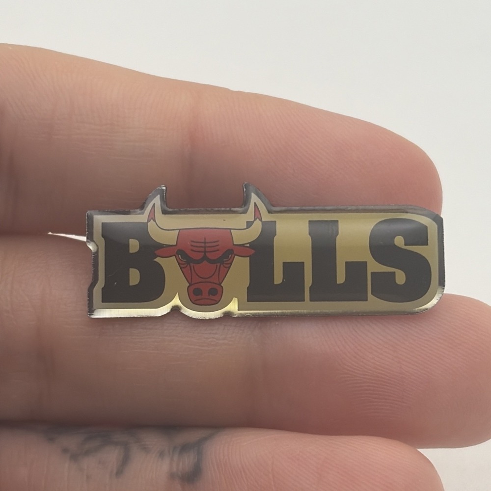 Vintage 1995 Chicago Bulls Logo NBA Basketball Lapel Hat Pin